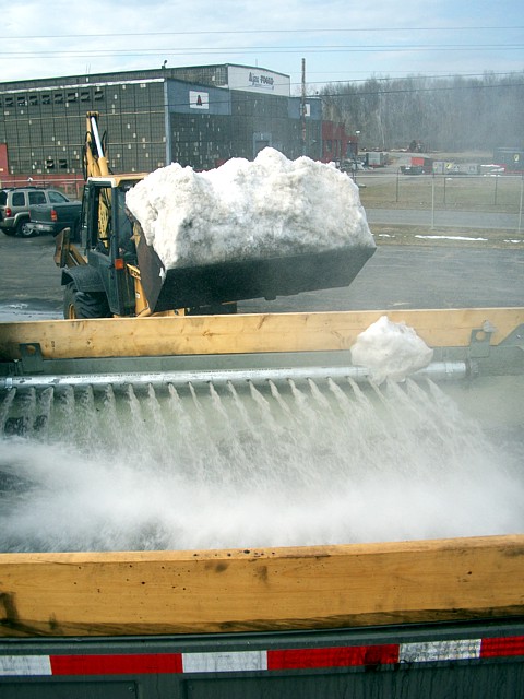 Clearing Snow at Airport - SND900